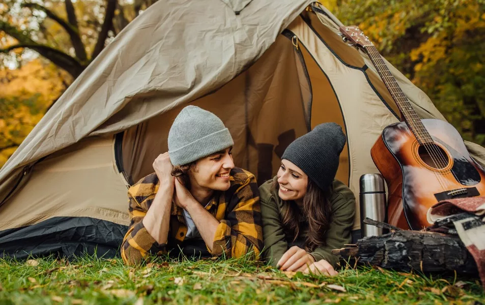 How to Selecting Your Best Camp Season With Girl Friend