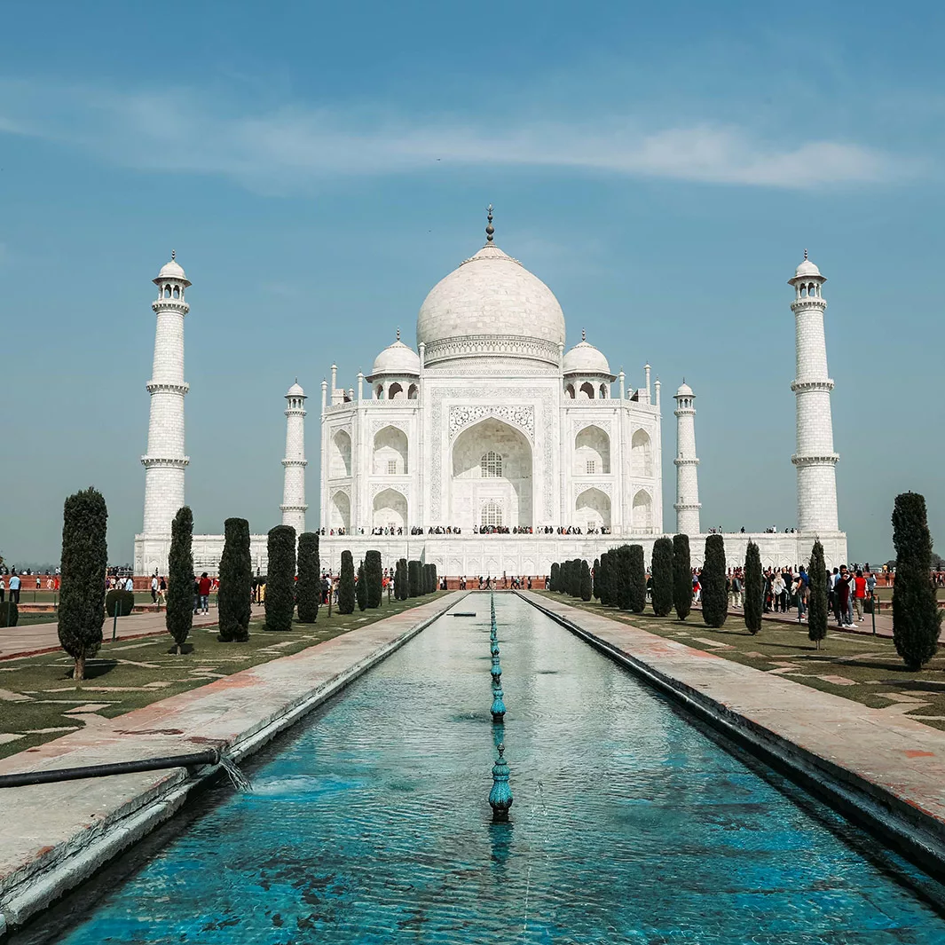 Explore to Taj Mahal - India