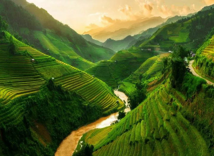 In the tapestry of Vietnam tourism, Sa Pa unfolds as a captivating destination, offering a unique blend of cultural immersion and natural beauty.